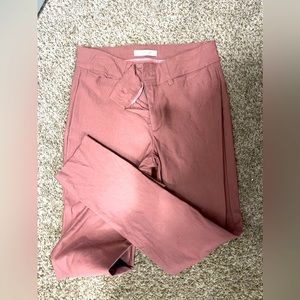 Mauve colored. Capri length